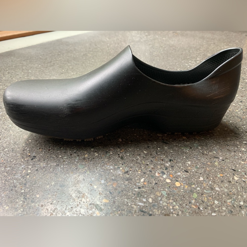 Sticky Shoes Black Clogs Women’s 8.5M - Picture 13 of 14